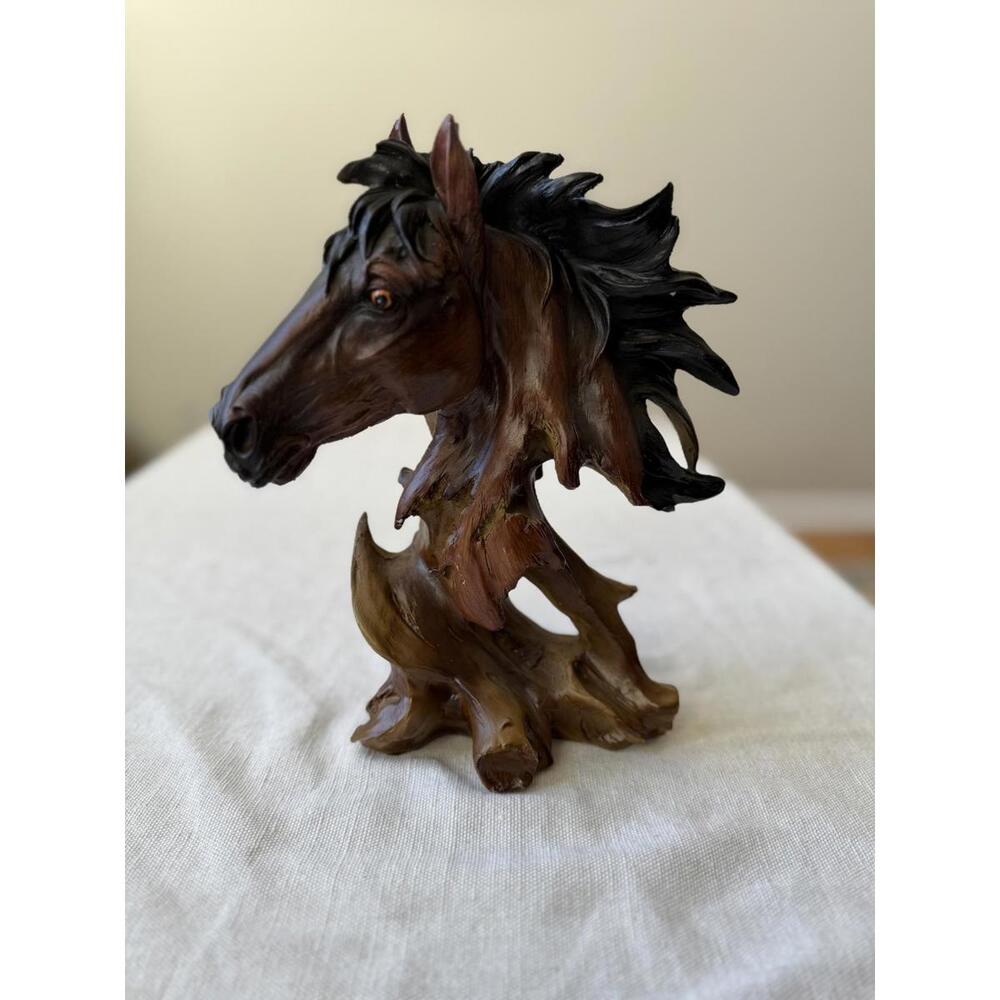 Strealstreet Horse Head Sculpture/Bust